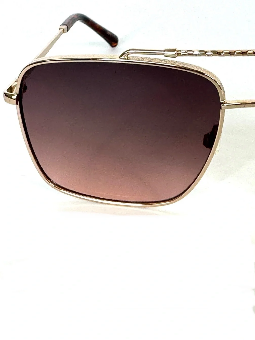QUAY AUSTRALIA Hot Take 59mm Navigator Sunglasses